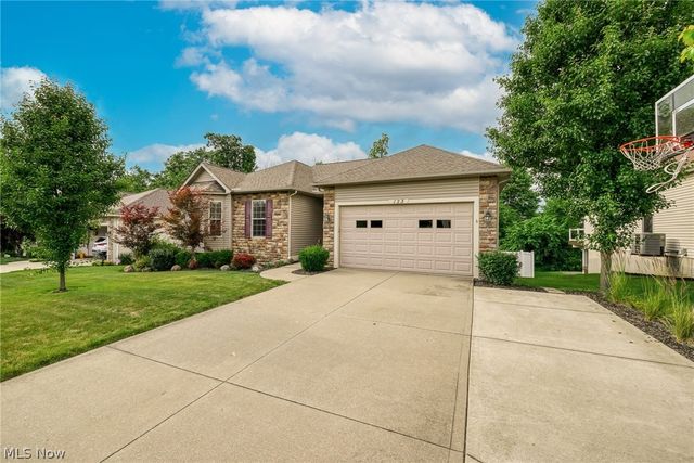 123 quartz Avenue, Peninsula, OH 44264