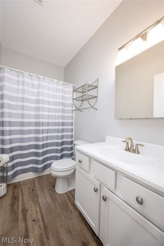 123 quartz Avenue, Peninsula, OH 44264