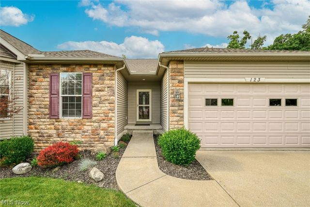 123 quartz Avenue, Peninsula, OH 44264