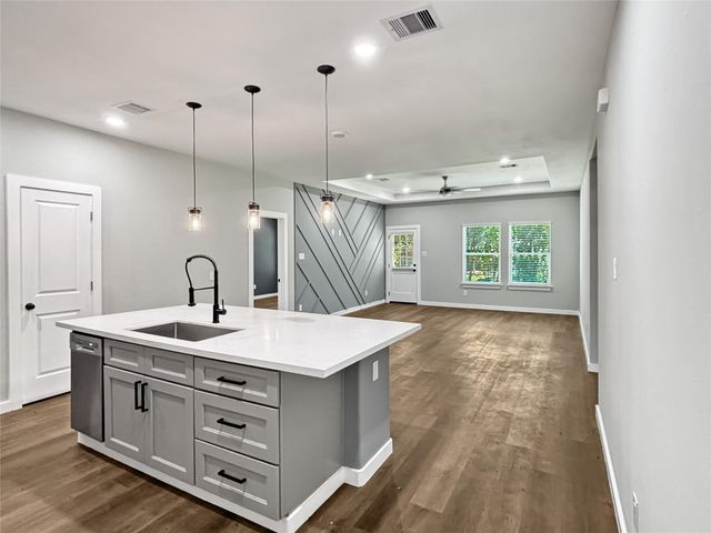 387 Autumn Lane, Livingston, TX 77351