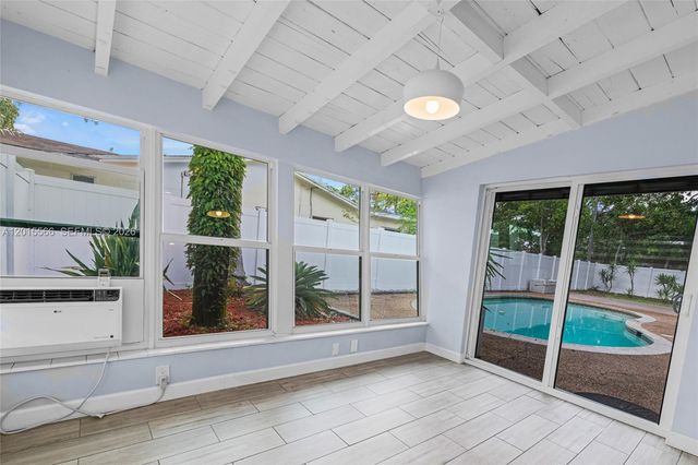 309 NW 43rd Ave, Plantation, FL 33317