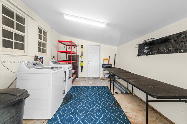 309 NW 43rd Ave, Plantation, FL 33317