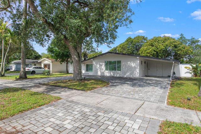 309 NW 43rd Ave, Plantation, FL 33317