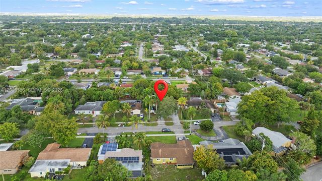 309 NW 43rd Ave, Plantation, FL 33317