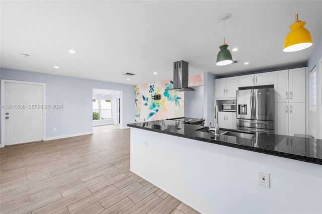 309 NW 43rd Ave, Plantation, FL 33317