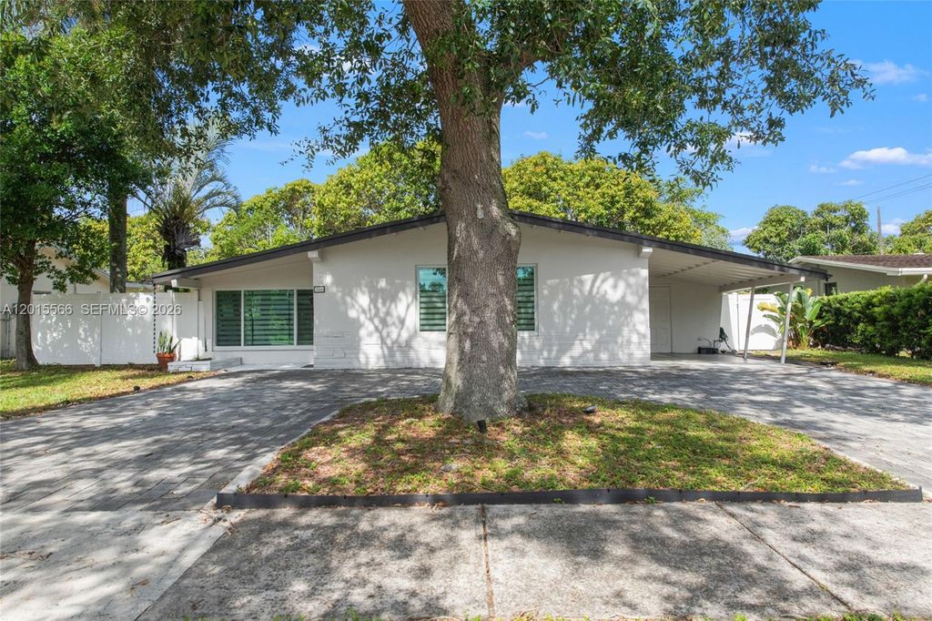 309 NW 43rd Ave, Plantation, FL 33317