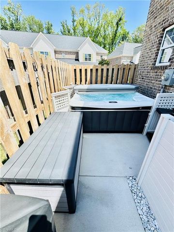 2 Gingerly Way, Greensboro, NC 27455