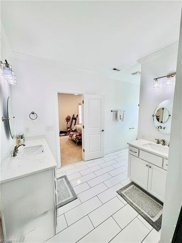 2 Gingerly Way, Greensboro, NC 27455