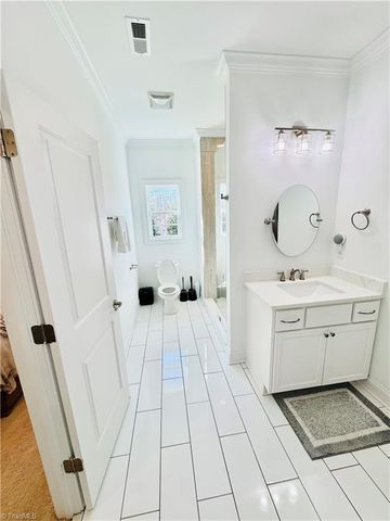 2 Gingerly Way, Greensboro, NC 27455