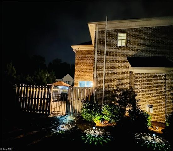 2 Gingerly Way, Greensboro, NC 27455