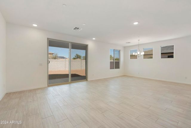 15664 W MERCER Lane, Surprise, AZ 85379