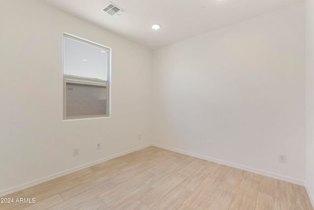 15664 W MERCER Lane, Surprise, AZ 85379