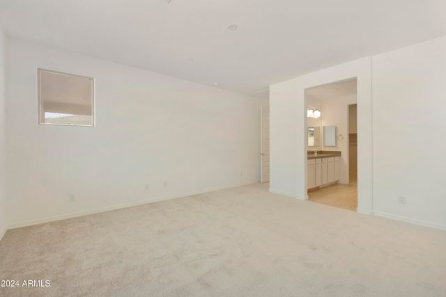 15664 W MERCER Lane, Surprise, AZ 85379