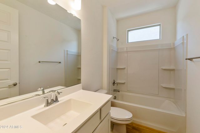 15664 W MERCER Lane, Surprise, AZ 85379