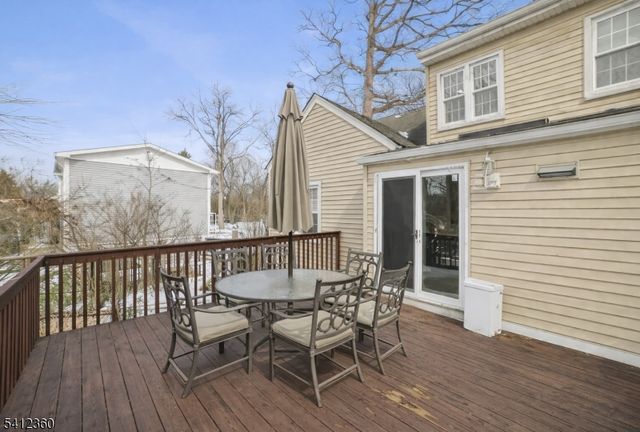 37 Lee Rd, Livingston Twp., NJ 07039