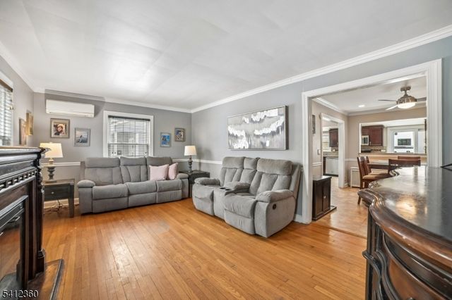 37 Lee Rd, Livingston Twp., NJ 07039