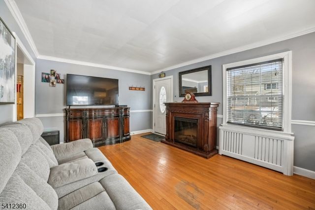 37 Lee Rd, Livingston Twp., NJ 07039