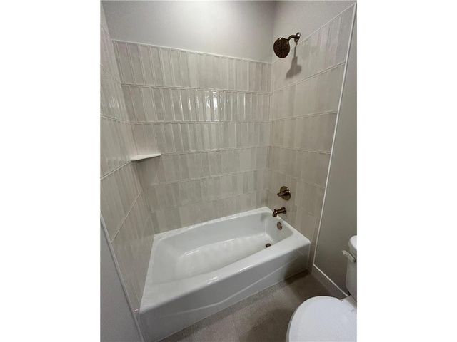 4048 Arbor Drive, Woodbury, MN 55129