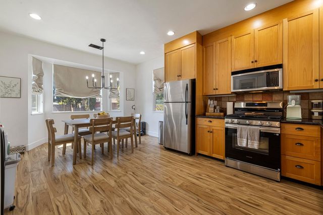 1726 Gwendolyn Ave, Escalon, CA 95320