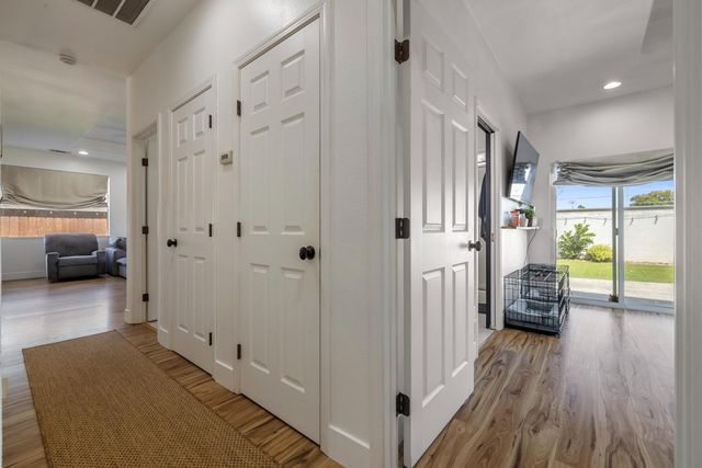 1726 Gwendolyn Ave, Escalon, CA 95320