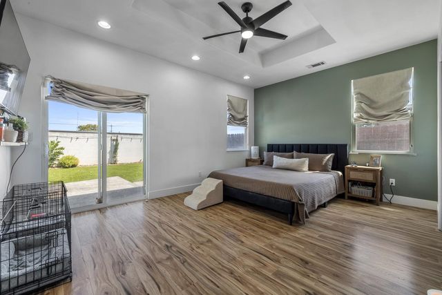 1726 Gwendolyn Ave, Escalon, CA 95320