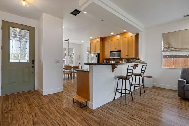 1726 Gwendolyn Ave, Escalon, CA 95320