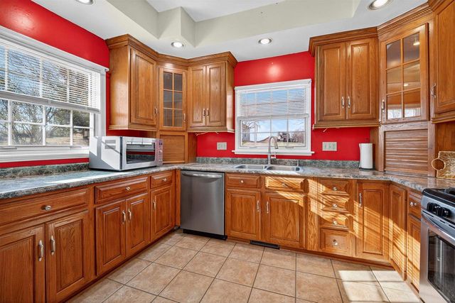 W1905 HWY H, New Holstein, WI 53061