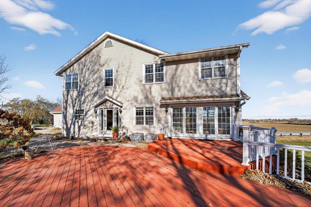 W1905 HWY H, New Holstein, WI 53061