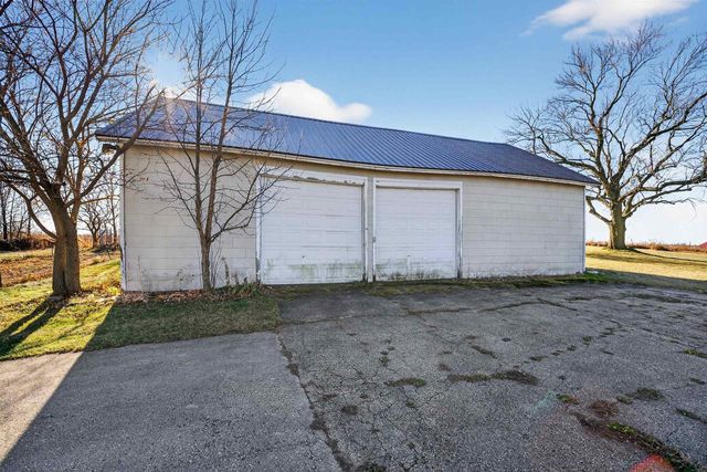 W1905 HWY H, New Holstein, WI 53061