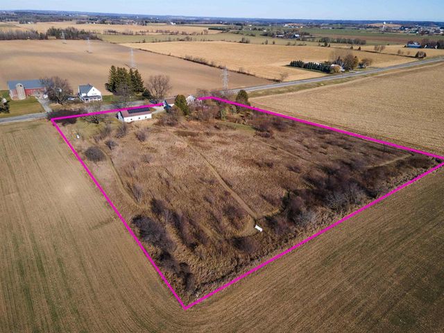 W1905 HWY H, New Holstein, WI 53061