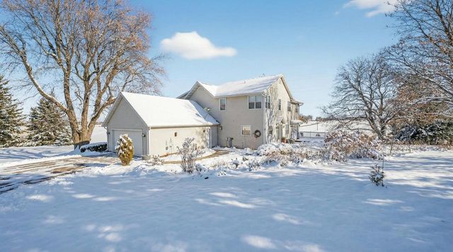 W1905 HWY H, New Holstein, WI 53061