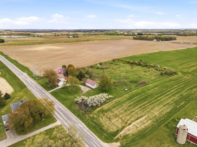 W1905 HWY H, New Holstein, WI 53061