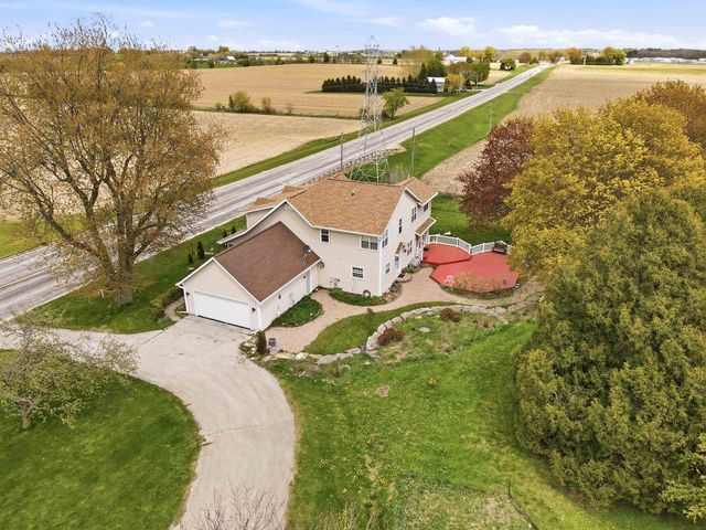 W1905 HWY H, New Holstein, WI 53061