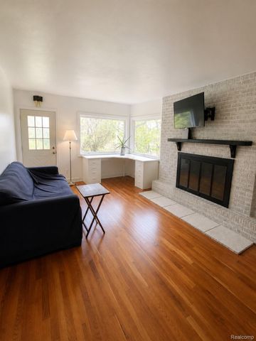 6109 E Baldwin Road, Grand Blanc Charter Township, MI 48439