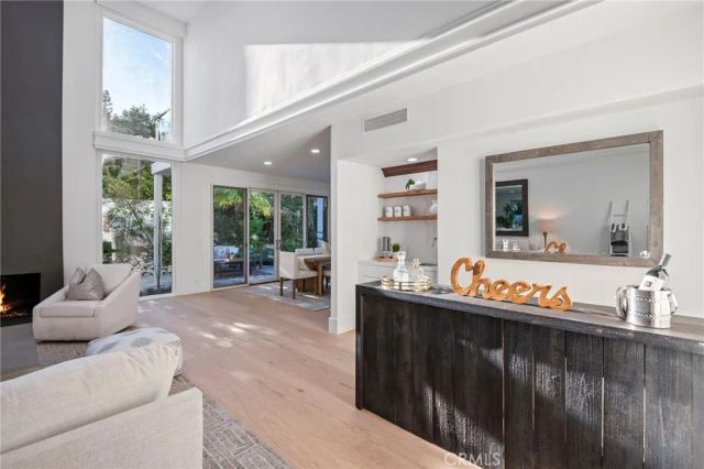 25 Rue Grand Ducal, Newport Beach, CA 92660