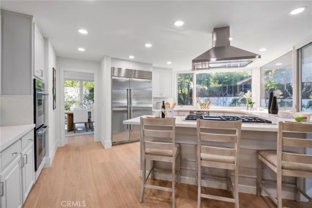 25 Rue Grand Ducal, Newport Beach, CA 92660