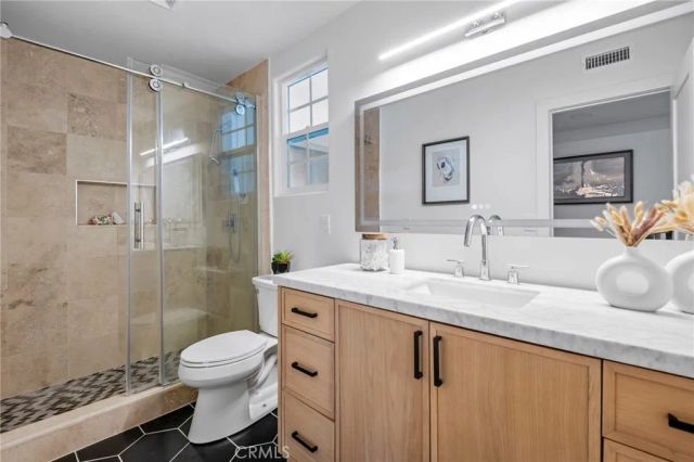 25 Rue Grand Ducal, Newport Beach, CA 92660