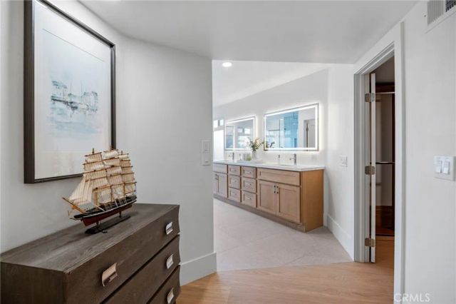 25 Rue Grand Ducal, Newport Beach, CA 92660