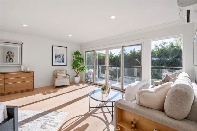 25 Rue Grand Ducal, Newport Beach, CA 92660