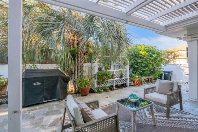 25 Rue Grand Ducal, Newport Beach, CA 92660