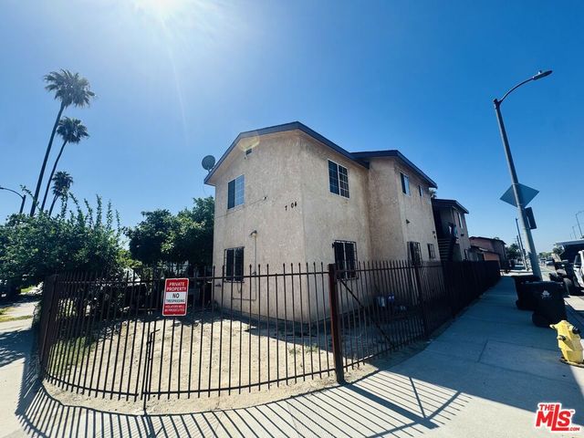 7704 7706 S Grand Avenue, Los Angeles, CA 90003