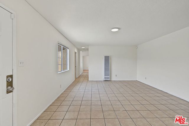 7704 7706 S Grand Avenue 7706, Los Angeles, CA 90003