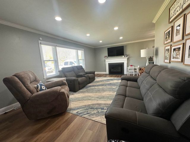 107 Avondale Dr., Gaffney, SC 29341