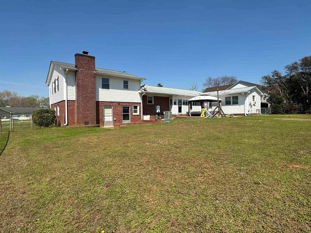 107 Avondale Dr., Gaffney, SC 29341