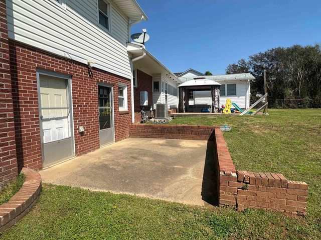 107 Avondale Dr., Gaffney, SC 29341