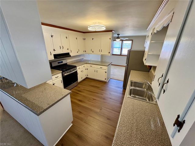 1020 Miles Standish RD, Virginia Beach, VA 23455