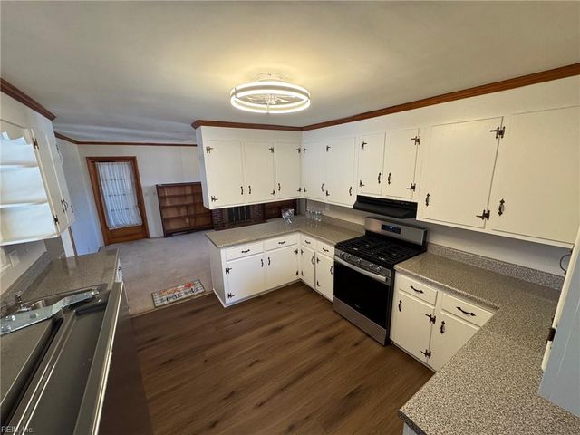 1020 Miles Standish RD, Virginia Beach, VA 23455