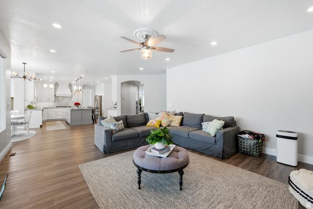 2872 W ROLLING CREEK WAY, South Jordan, UT 84095