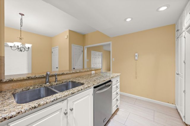 5512 Oakwood CV 162, Austin, TX 78731