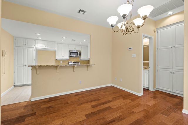 5512 Oakwood CV 162, Austin, TX 78731